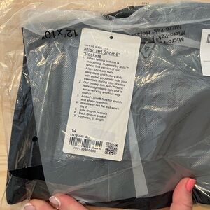 Lululemon Align High-Rise short with pockets 6”. NWT. Size 14